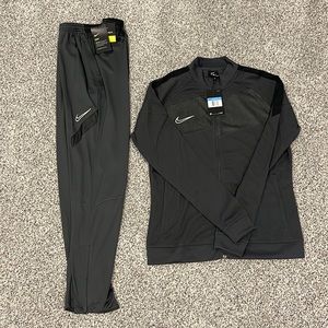 Nike Womens Soccer Academy Set (Pants and Jacket) - NWT